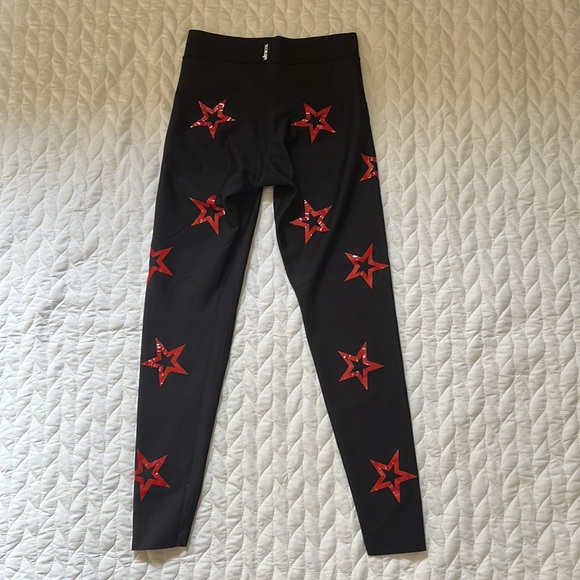 Black & Red Star Ultracor Leggings - Size Medium - Like New! - Picture 10 of 11